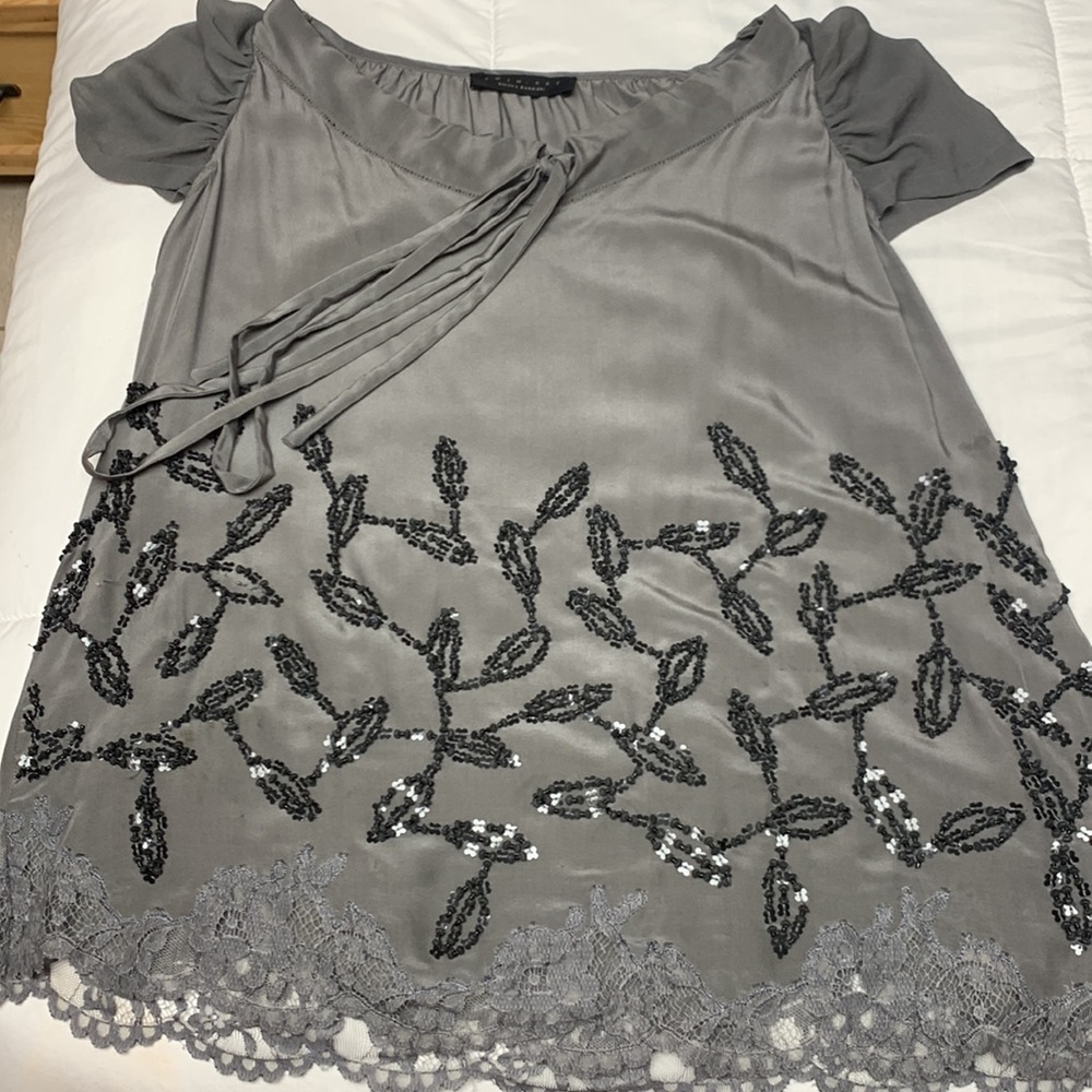 Twin-Set Beaded Grey Tee Size XS - New Condition- includes extra Beads!